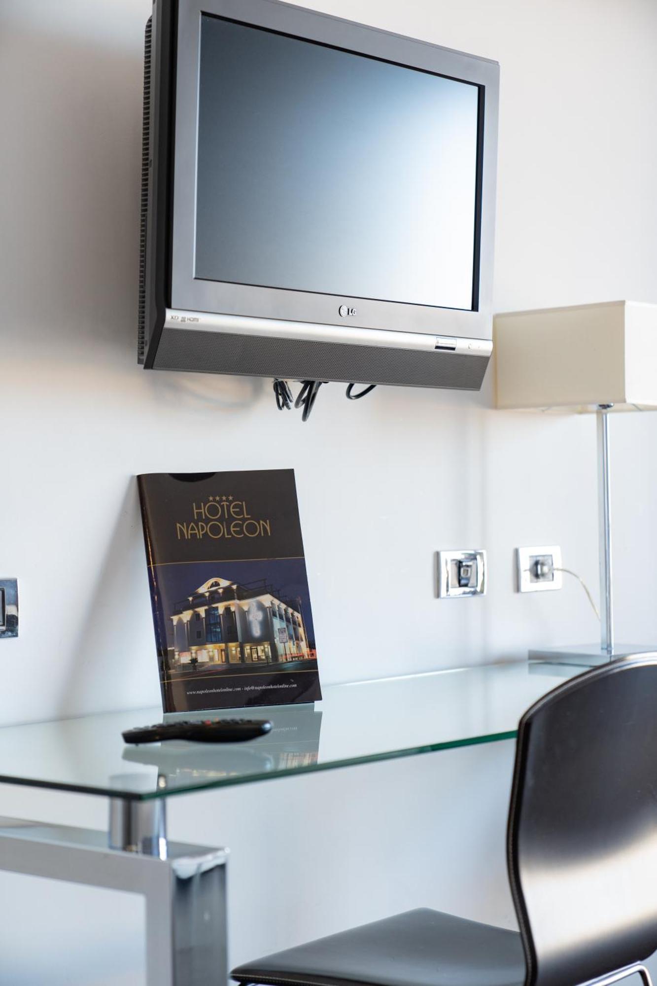 Hotel Napoleon Torre Melissa Εξωτερικό φωτογραφία