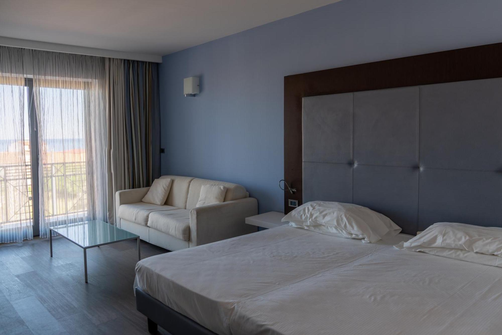 Hotel Napoleon Torre Melissa Εξωτερικό φωτογραφία