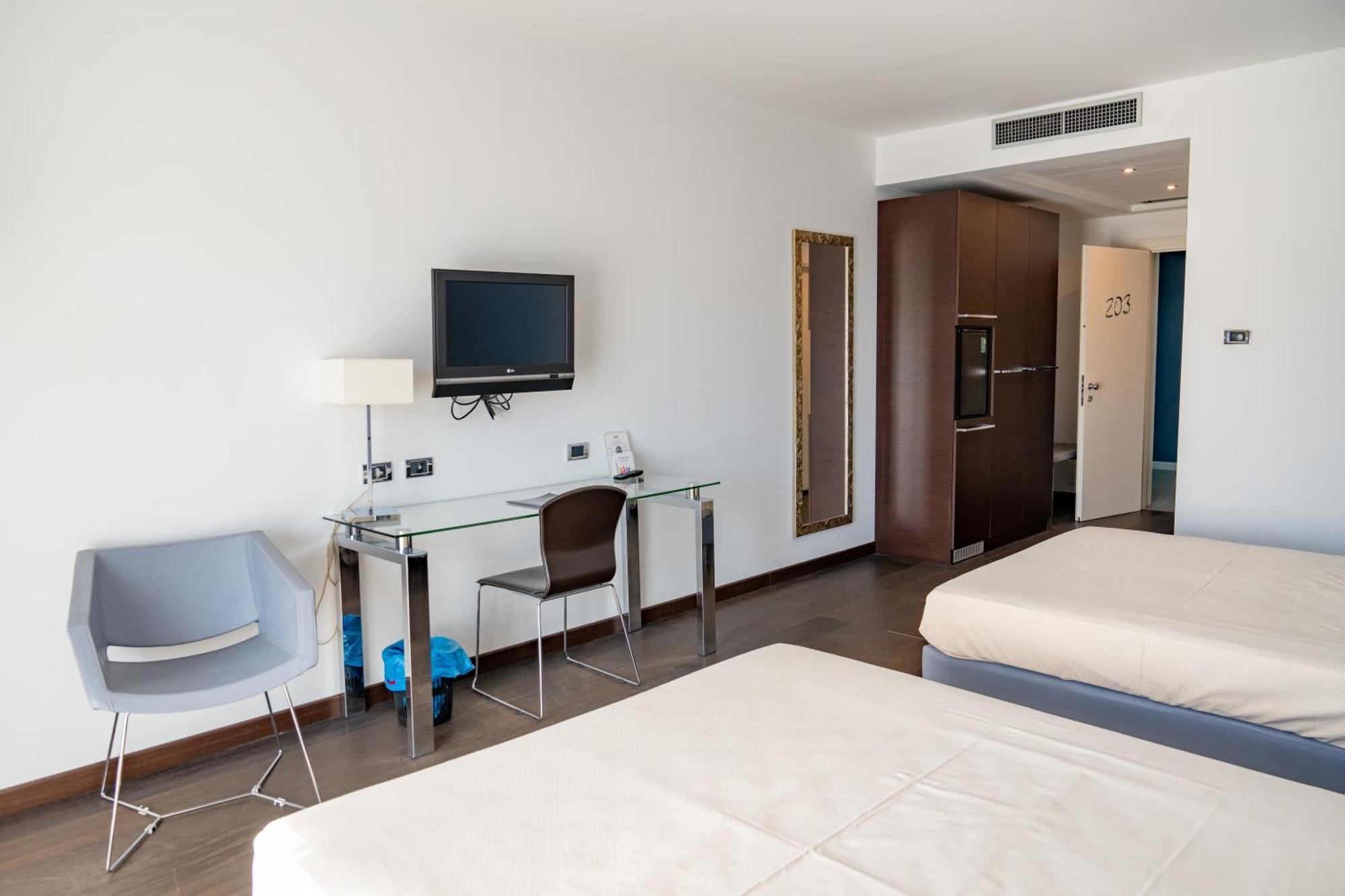 Hotel Napoleon Torre Melissa Εξωτερικό φωτογραφία