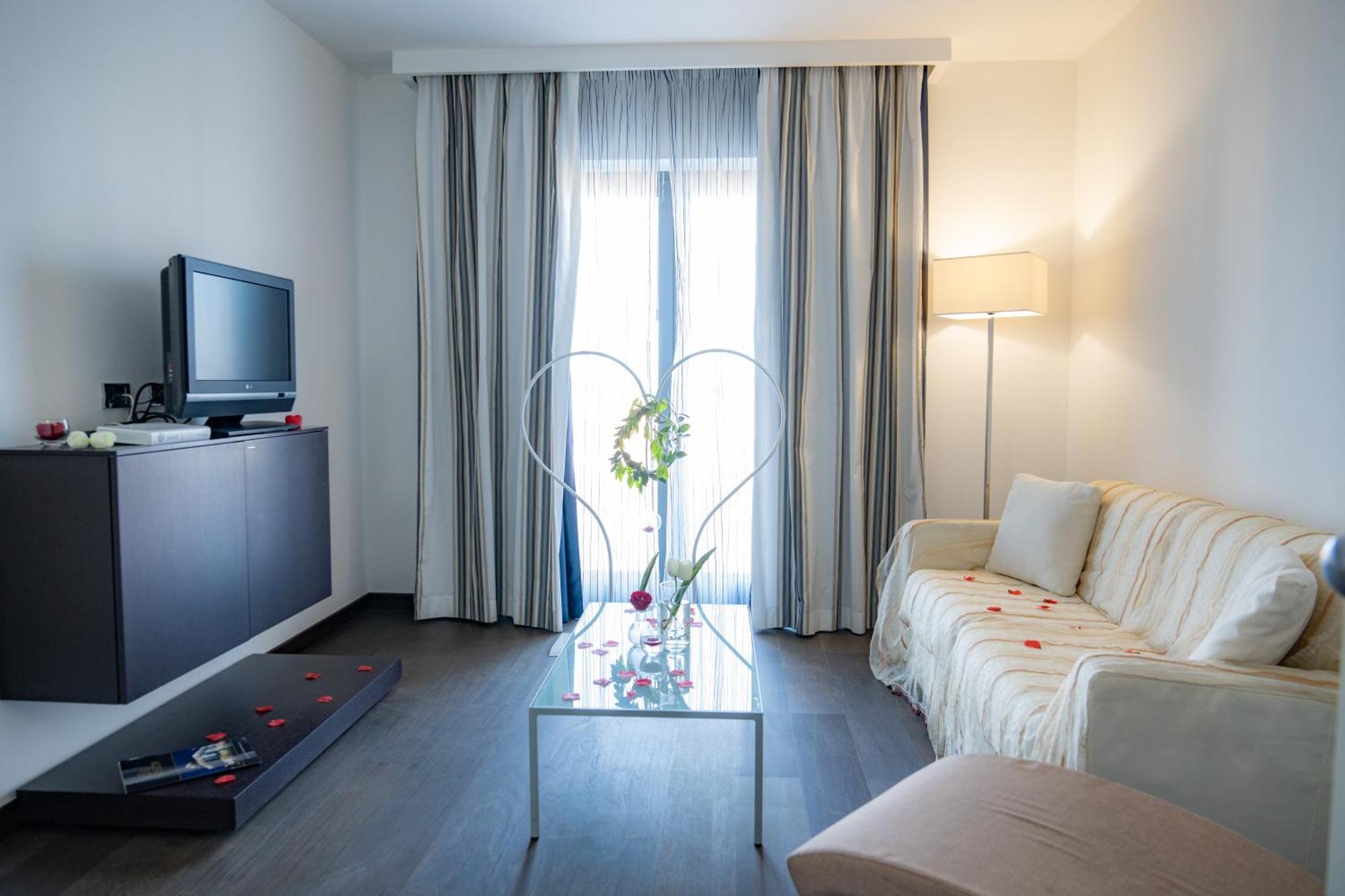 Hotel Napoleon Torre Melissa Εξωτερικό φωτογραφία