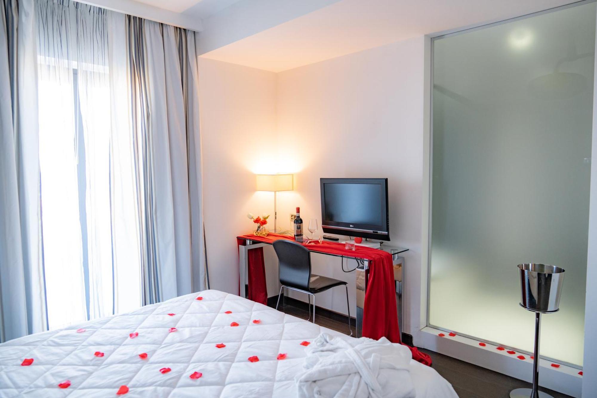 Hotel Napoleon Torre Melissa Εξωτερικό φωτογραφία