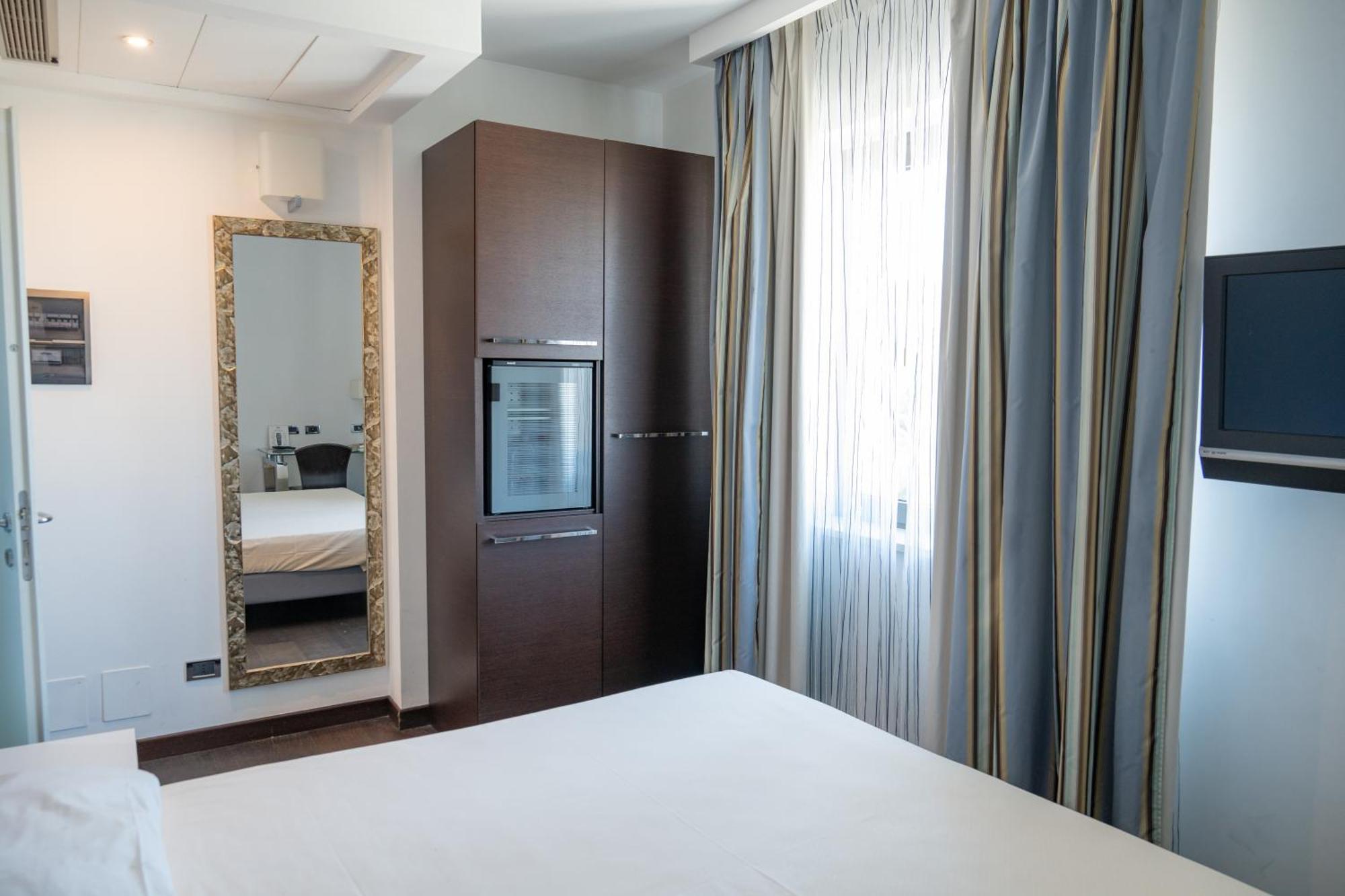 Hotel Napoleon Torre Melissa Εξωτερικό φωτογραφία