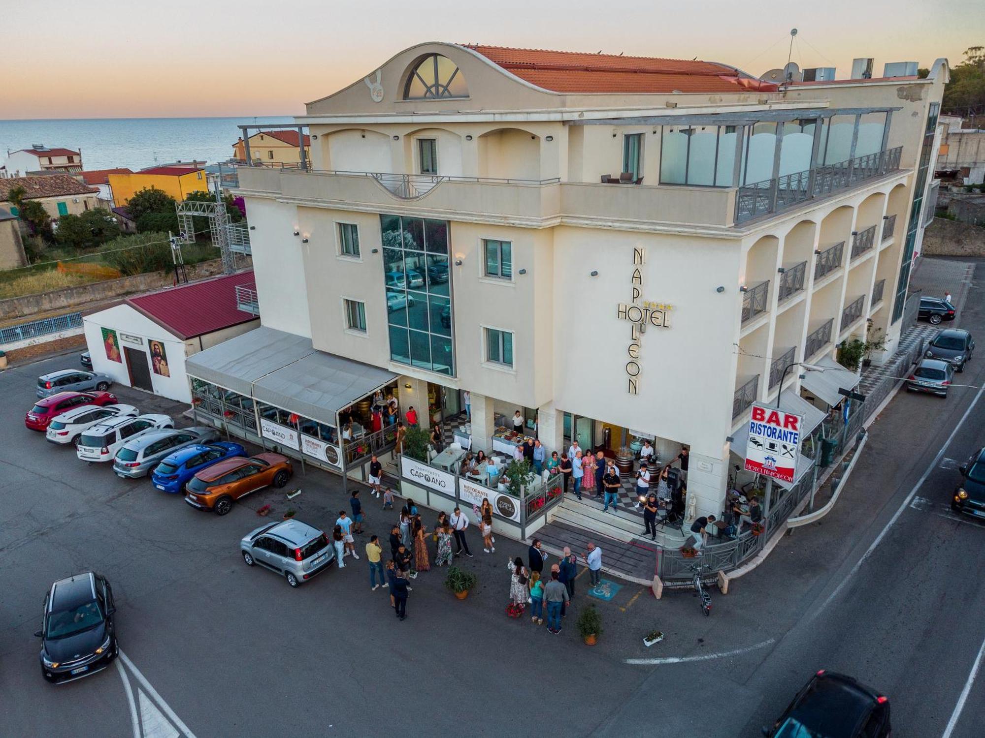 Hotel Napoleon Torre Melissa Εξωτερικό φωτογραφία