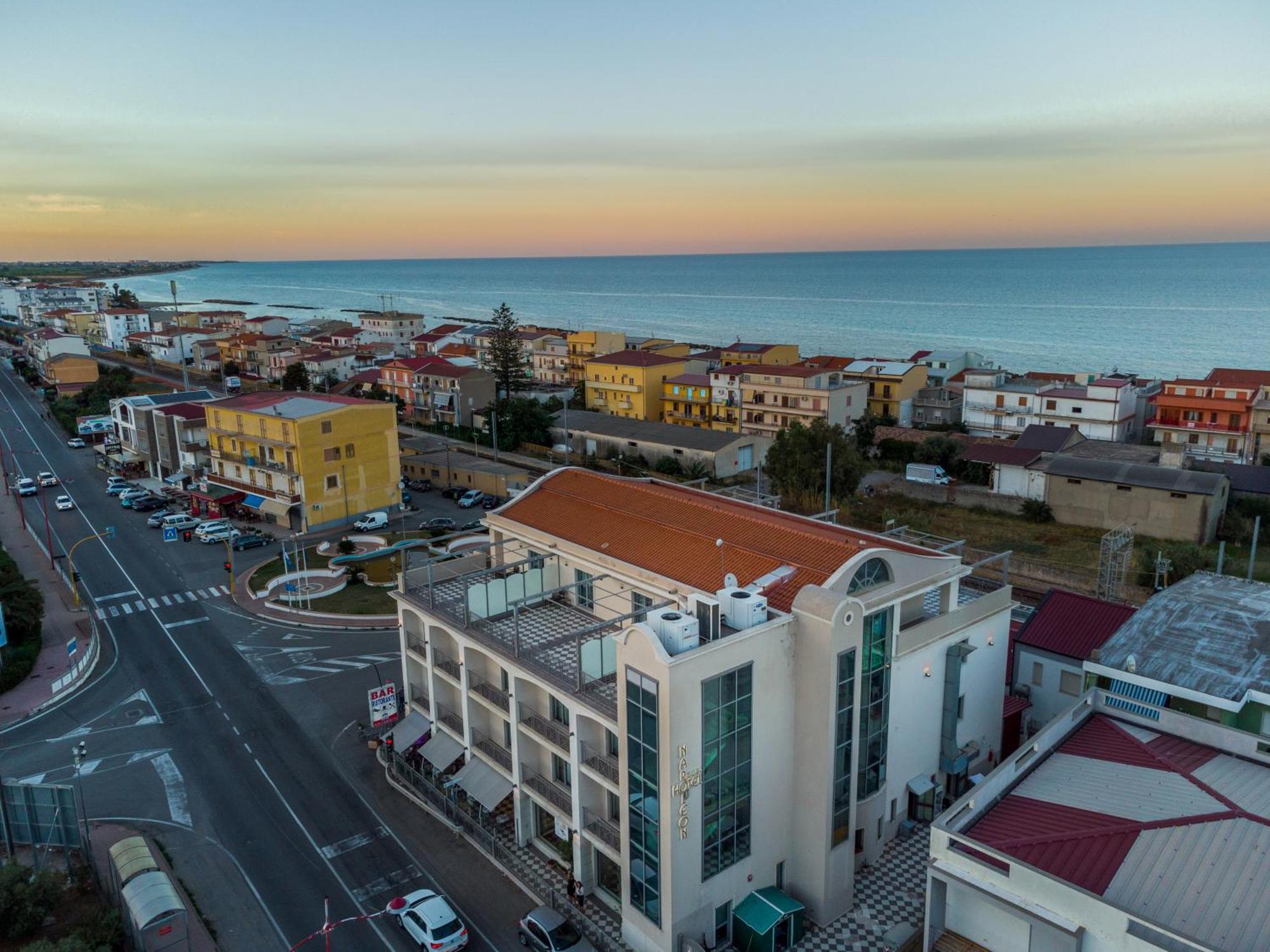 Hotel Napoleon Torre Melissa Εξωτερικό φωτογραφία